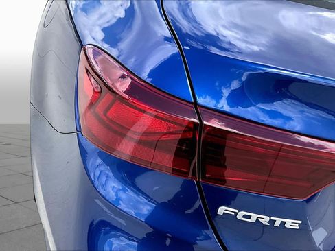 Certified 2022 Kia Forte LXS w/ LXS Technology Package FWD image 25