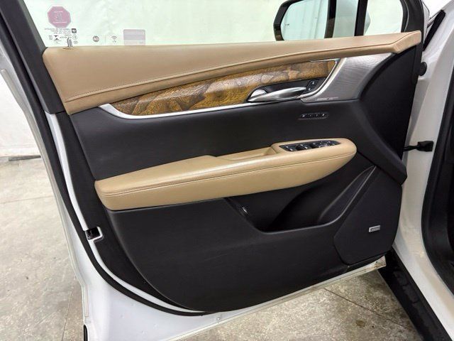 Used 2021 Cadillac XT5 Sportv w/ Platinum Package AWD/4WD image 29