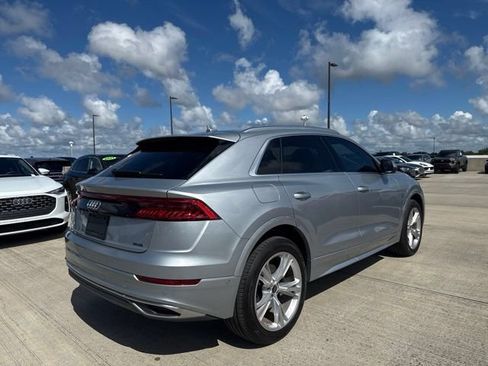 Used 2023 Audi Q8 Premium Plus AWD/4WD image 3