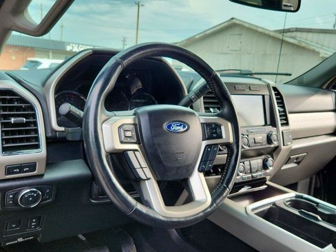 Used 2021 Ford F250 Lariat w/ Lariat Ultimate Package AWD/4WD image 12