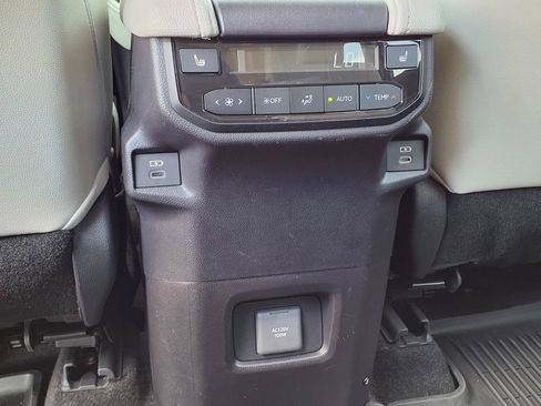 Used 2026 Toyota Grand Highlander FWD image 17