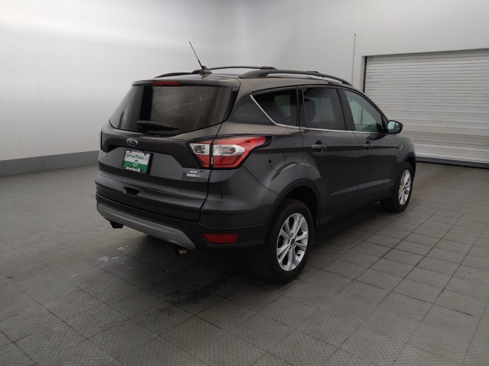 Used 2018 Ford Escape SE w/ SE Sync 3 Package AWD/4WD image 9