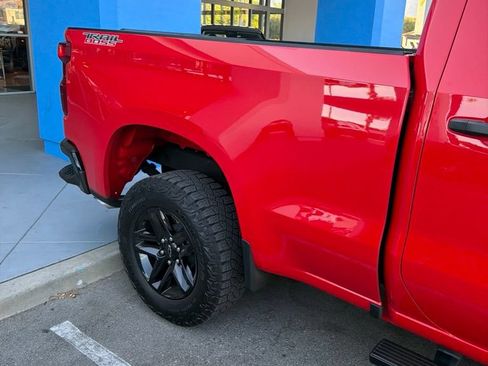 Used 2024 Chevrolet Silverado 1500 Custom Trail Boss w/ LPO, Dark Essentials Package AWD/4WD image 11