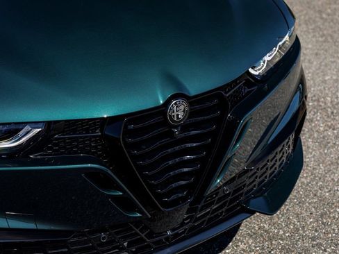 New 2026 Alfa Romeo Tonale w/ Active Assist Package AWD/4WD image 14