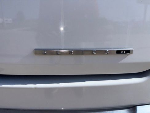 Used 2024 Jeep Wagoneer Series II w/ Flexible Seating Group RWD image 10