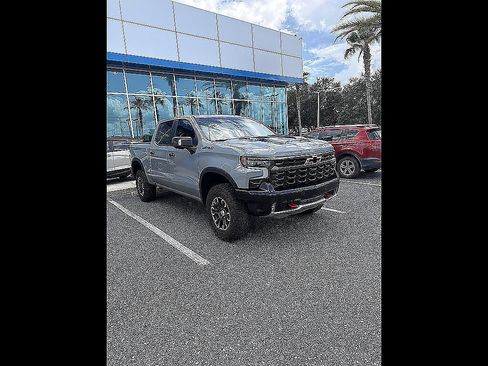 Used 2025 Chevrolet Silverado 1500 ZR2 AWD/4WD image 2