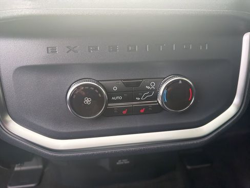 New 2026 Ford Expedition Platinum AWD/4WD image 17