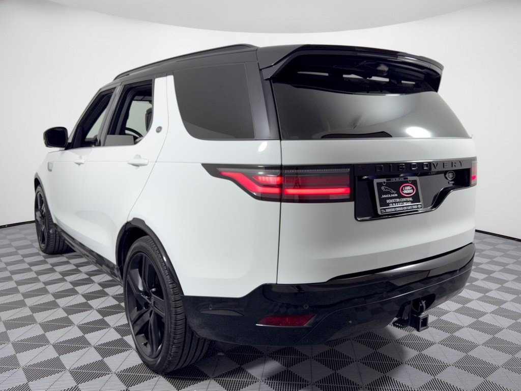 Used 2023 Land Rover Discovery Metropolitan Edition AWD/4WD image 3