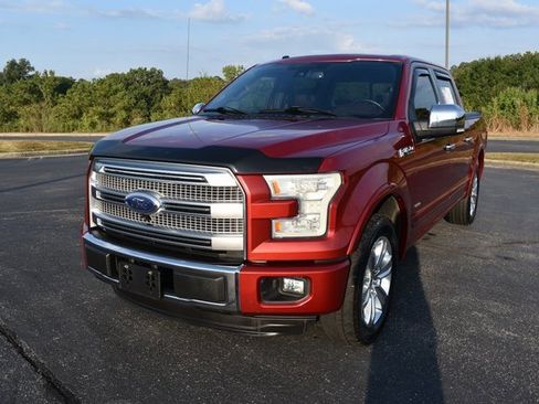 Used 2016 Ford F150 Platinum w/ Equipment Group 701A Luxury image 2