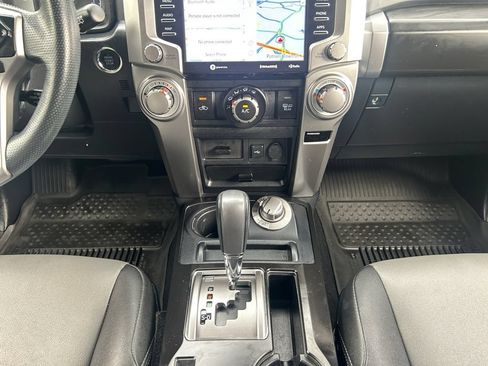 Used 2022 Toyota 4Runner SR5 Premium w/ Moonroof Package AWD/4WD image 15