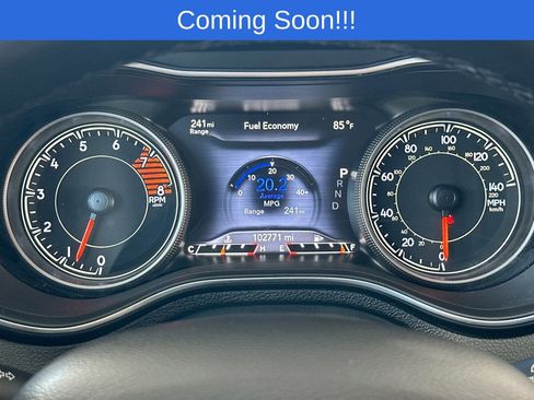 Used 2019 Jeep Cherokee Limited image 25