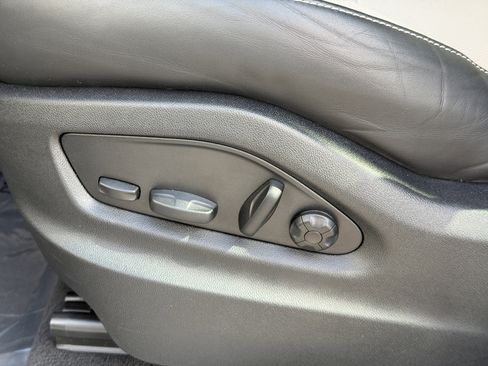 Certified 2024 Porsche Cayenne Coupe image 26