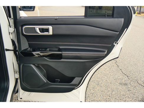 Used 2022 Ford Explorer ST image 19