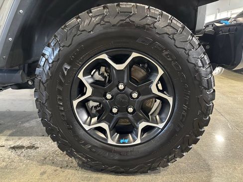 Used 2022 Jeep Wrangler Unlimited Rubicon 4xe w/ Cold Weather Group AWD/4WD image 23