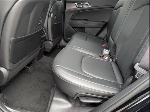 New 2026 Kia Sportage EX image 8