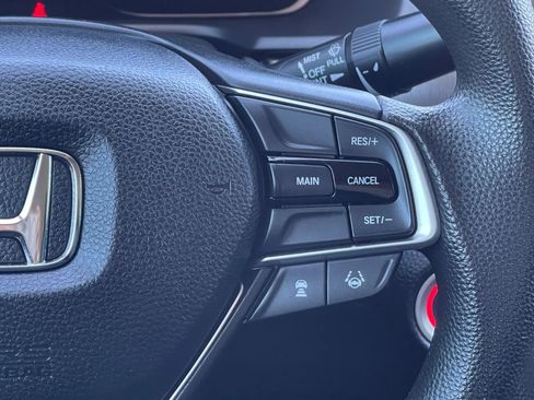Used 2018 Honda Accord LX image 13