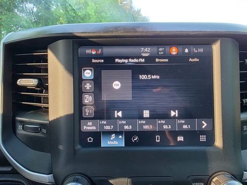 Used 2022 RAM 1500 Big Horn AWD/4WD image 21