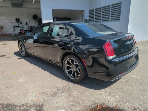 Used 2018 Chrysler 300 S w/ Safetytec Plus Group image 7