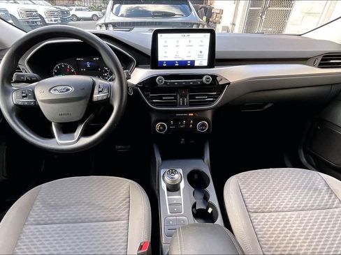 Used 2022 Ford Escape SE FWD image 10