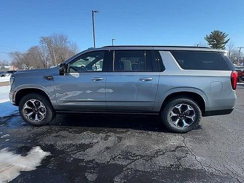New 2026 GMC Yukon XL AT4 Ultimate AWD/4WD image 4