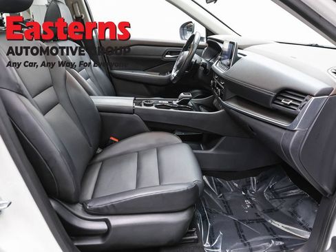 Used 2023 Nissan Rogue SV w/ SV Premium B Package AWD/4WD image 24