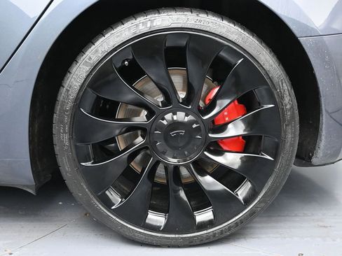 Used 2023 Tesla Model 3 Performance image 11