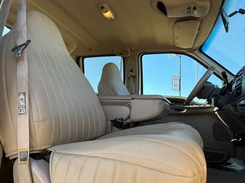 Used 2001 Ford F350 XLT image 14