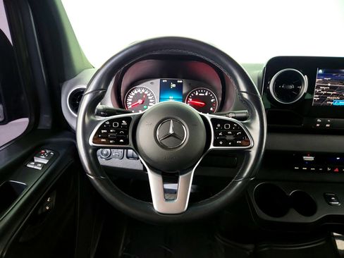 Used 2023 Mercedes-Benz Sprinter 2500 image 12