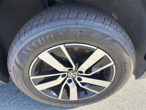 Used 2021 Volkswagen Atlas SE image 12