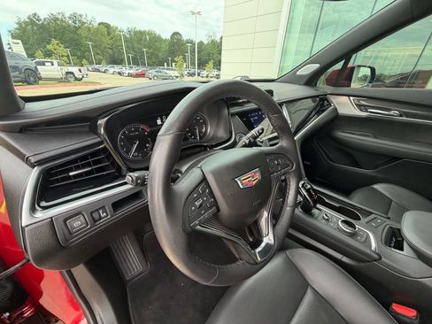 Used 2024 Cadillac XT6 Sport AWD/4WD image 13
