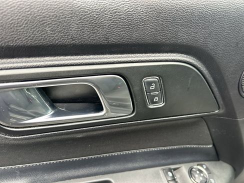 Used 2019 Ford Mustang Coupe w/ Ecoboost Performance Package image 18