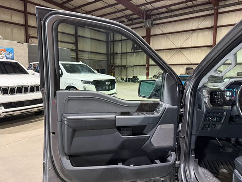 Used 2022 Ford F150 Lariat AWD/4WD image 10