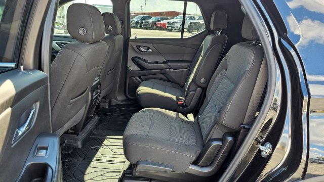 Used 2023 Chevrolet Traverse LT FWD image 22