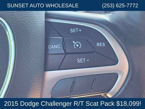 Used 2015 Dodge Challenger R/T Scat Pack w/ Leather Interior Group RWD image 39