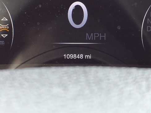 Used 2018 Jeep Grand Cherokee Laredo AWD/4WD image 15