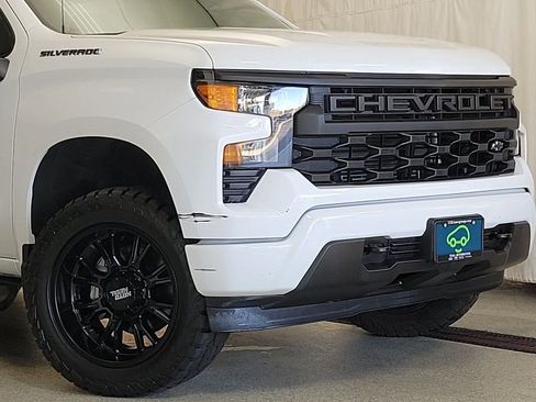 Certified 2022 Chevrolet Silverado 1500 Custom image 2