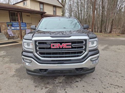 Used 2017 GMC Sierra 1500 SLE w/ SLE Value Package AWD/4WD image 9