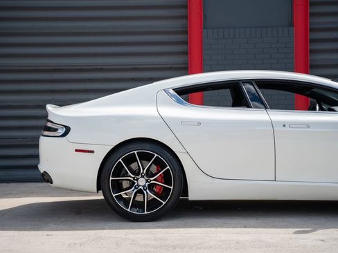 Used 2015 Aston Martin Rapide S image 4