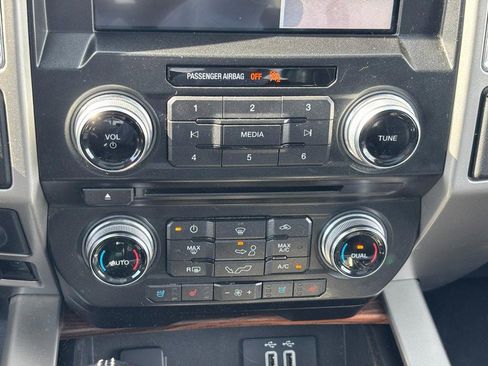 Used 2016 Ford F150 Lariat w/ Equipment Group 502A Luxury image 23