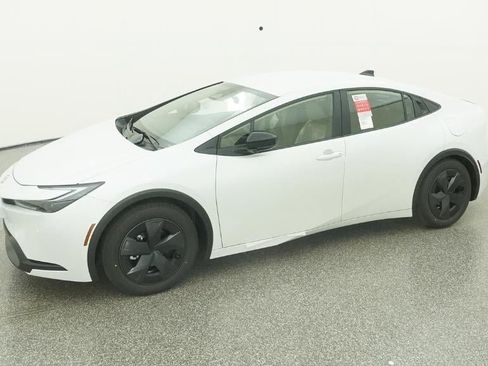 New 2026 Toyota Prius LE image 24