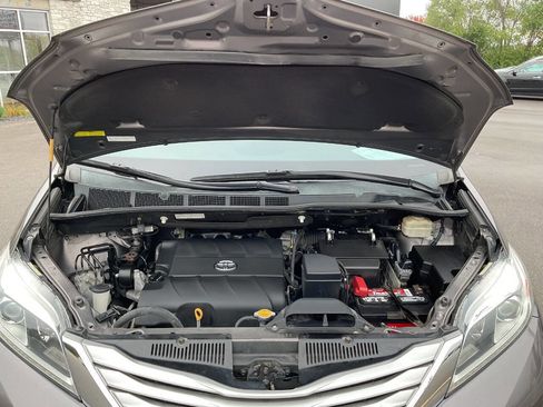 Used 2015 Toyota Sienna AWD image 58