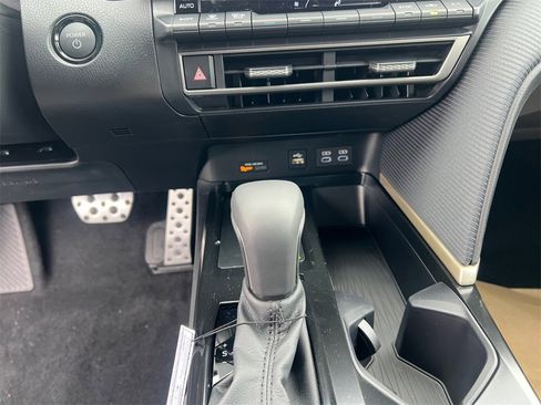 New 2026 Toyota Camry SE FWD image 11