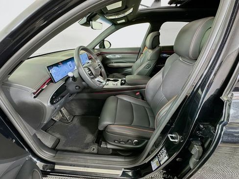 Certified 2026 Genesis GV70 3.5T Sport Advanced AWD/4WD image 21