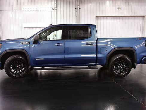 Used 2025 GMC Sierra 1500 Elevation w/ Preferred Package AWD/4WD image 4