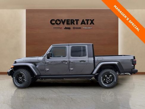New 2025 Jeep Gladiator Sport AWD/4WD image 2