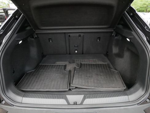 Used 2023 Volkswagen ID.4 Pro S AWD/4WD image 18