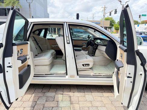 Used 2019 Rolls-Royce Phantom Sedan RWD image 9