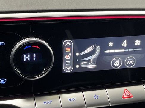 Used 2025 Genesis GV70 2.5T w/ Sport Prestige Package image 8