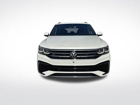 Certified 2024 Volkswagen Tiguan SEL R-Line AWD/4WD image 3