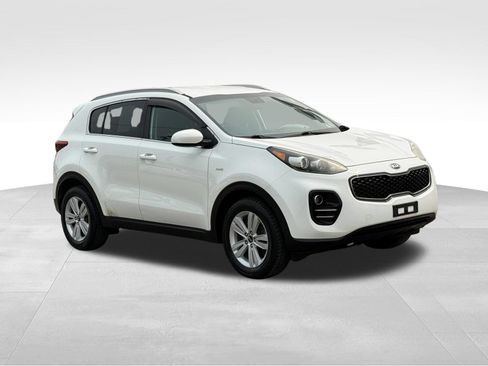 Used 2018 Kia Sportage LX w/ LX Popular Package AWD/4WD image 10
